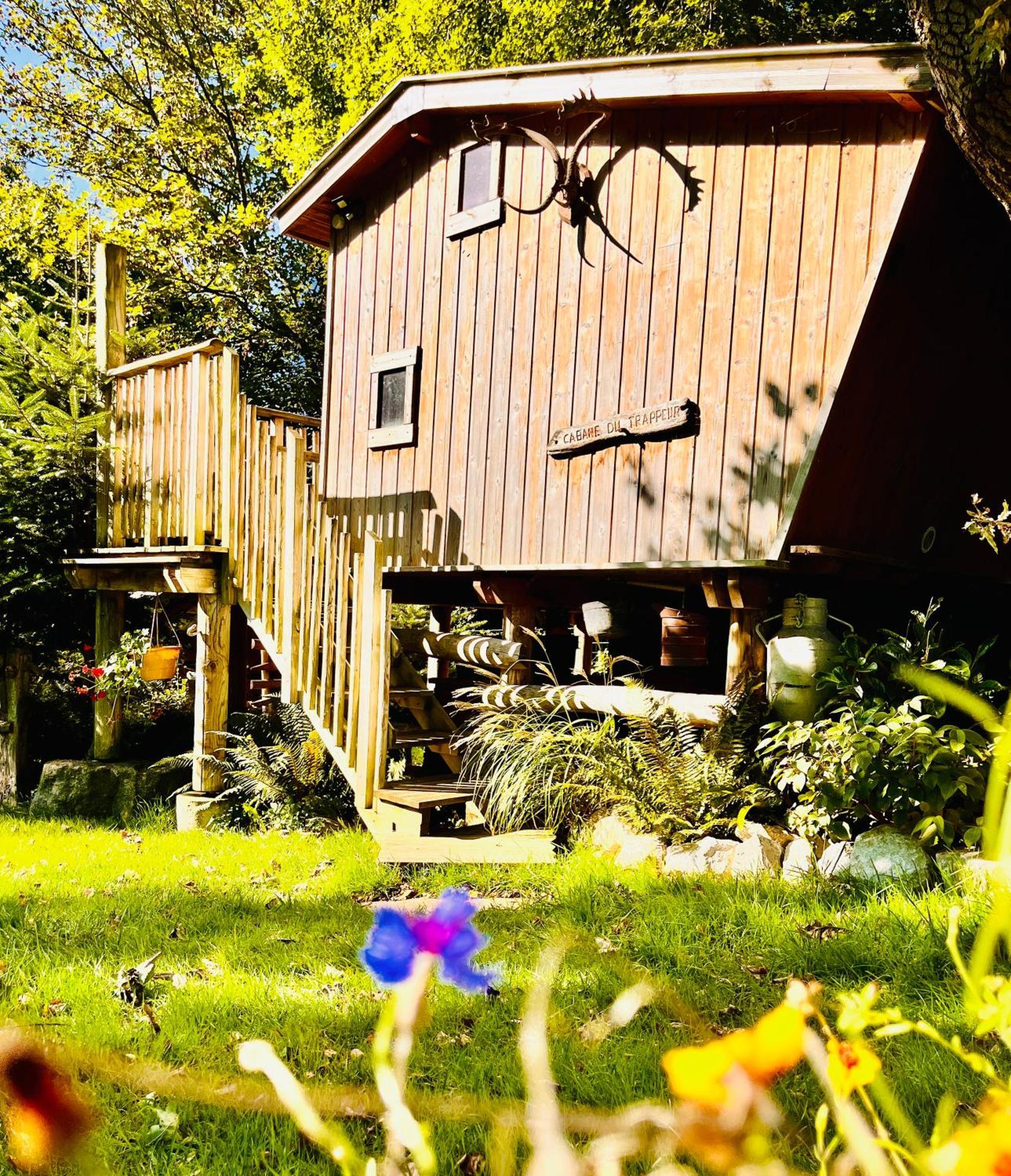 La Cabane Perchee Du Trappeur Écrainville Buitenkant foto