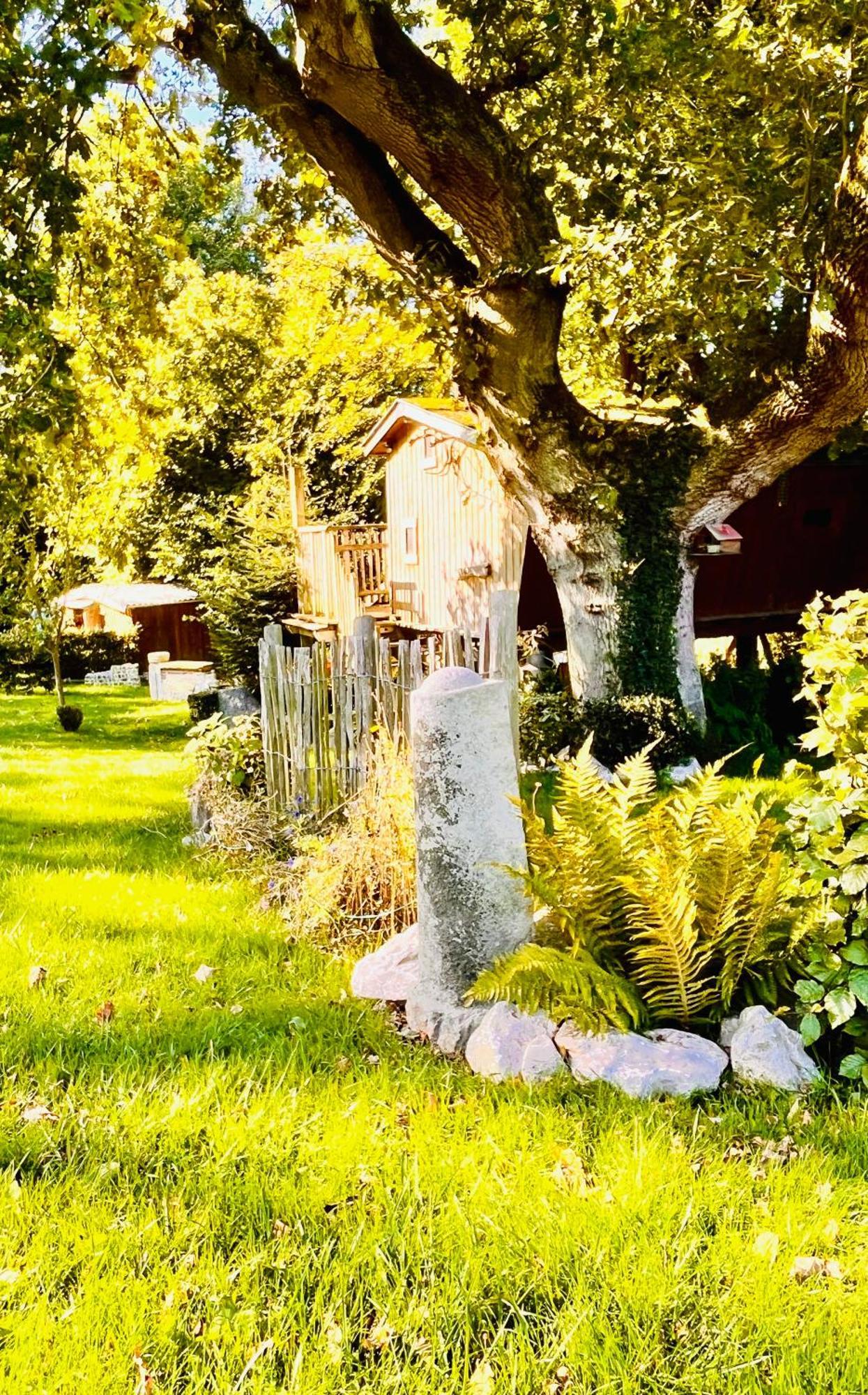 La Cabane Perchee Du Trappeur Écrainville Buitenkant foto