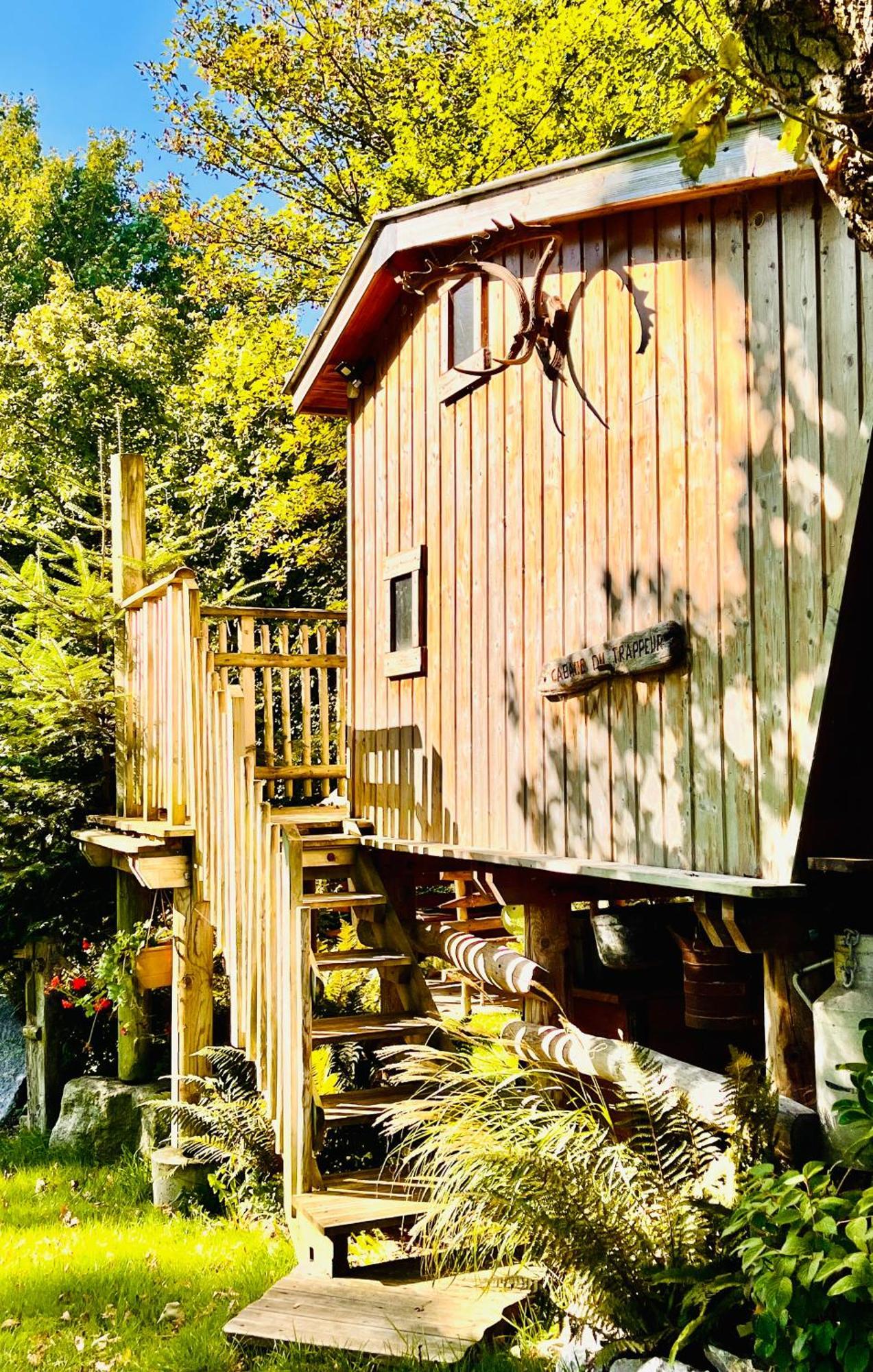 La Cabane Perchee Du Trappeur Écrainville Buitenkant foto