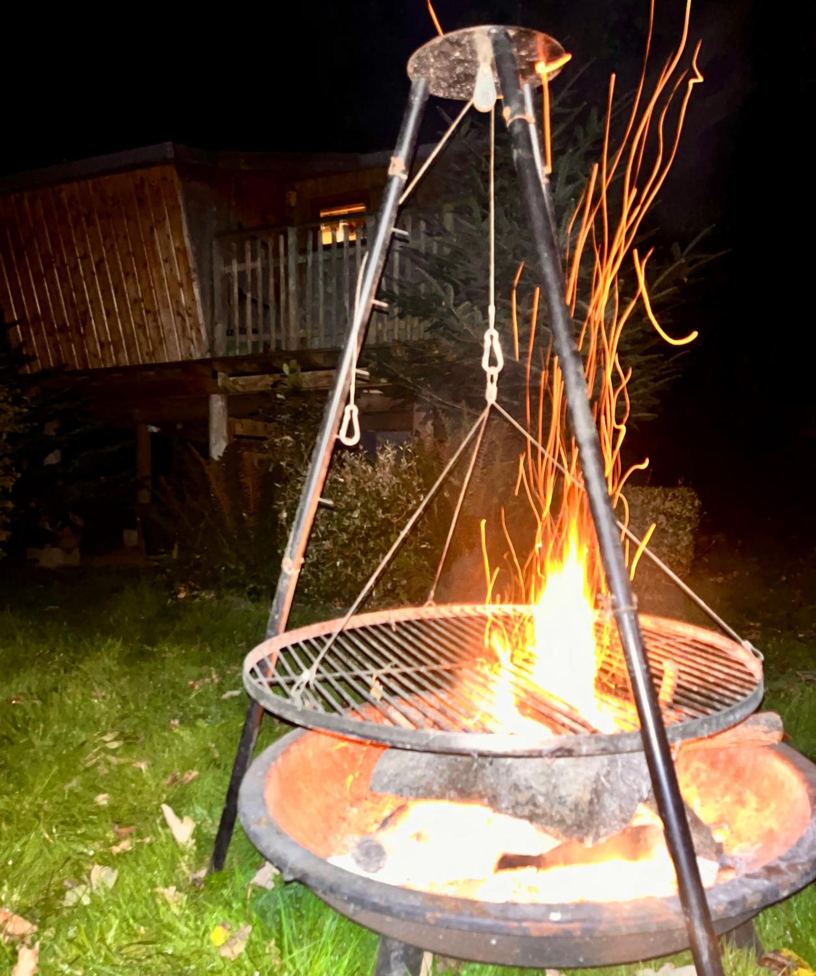 La Cabane Perchee Du Trappeur Écrainville Buitenkant foto
