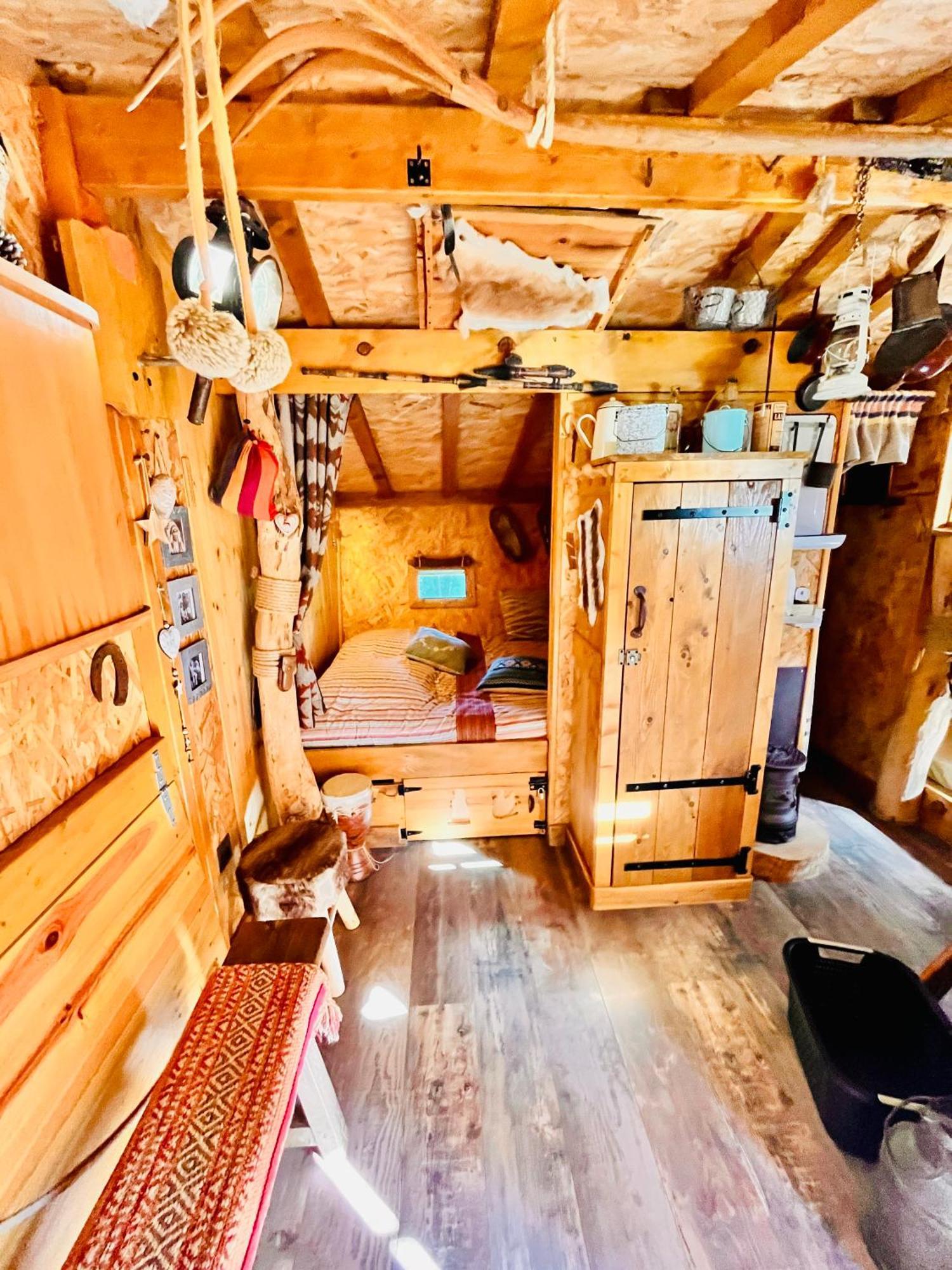 La Cabane Perchee Du Trappeur Écrainville Buitenkant foto